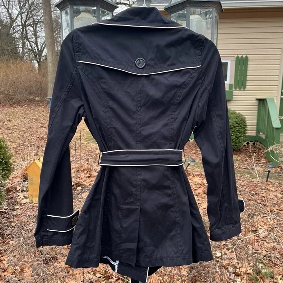 Vintage Jou Jou light trench coat, black with white trim - Picture 3 of 9